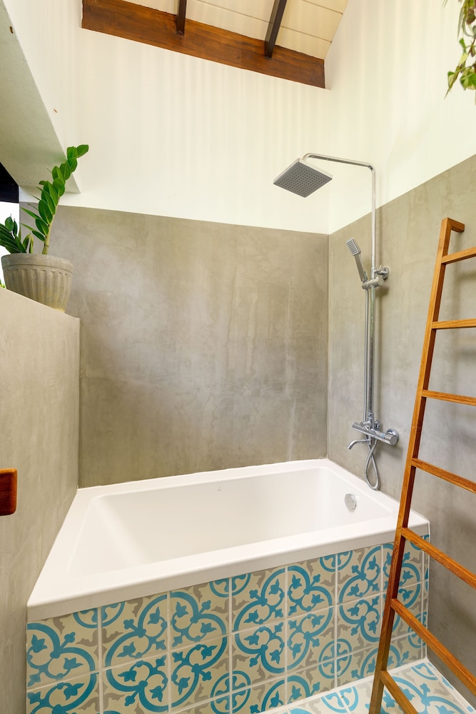 Kandakuliya Sunrise Beach Villas