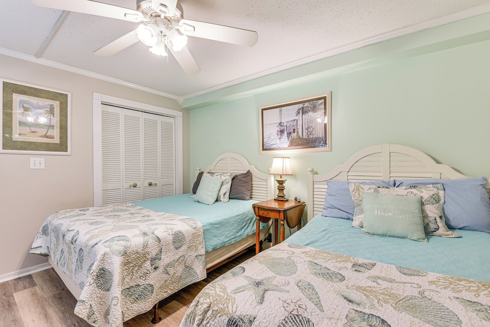 Beach & Pool Access: Regency Towers Condo in Pcb!