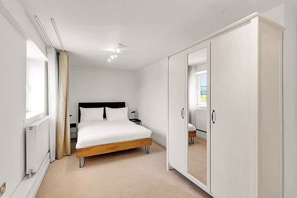 Chic Belgravia Apartment