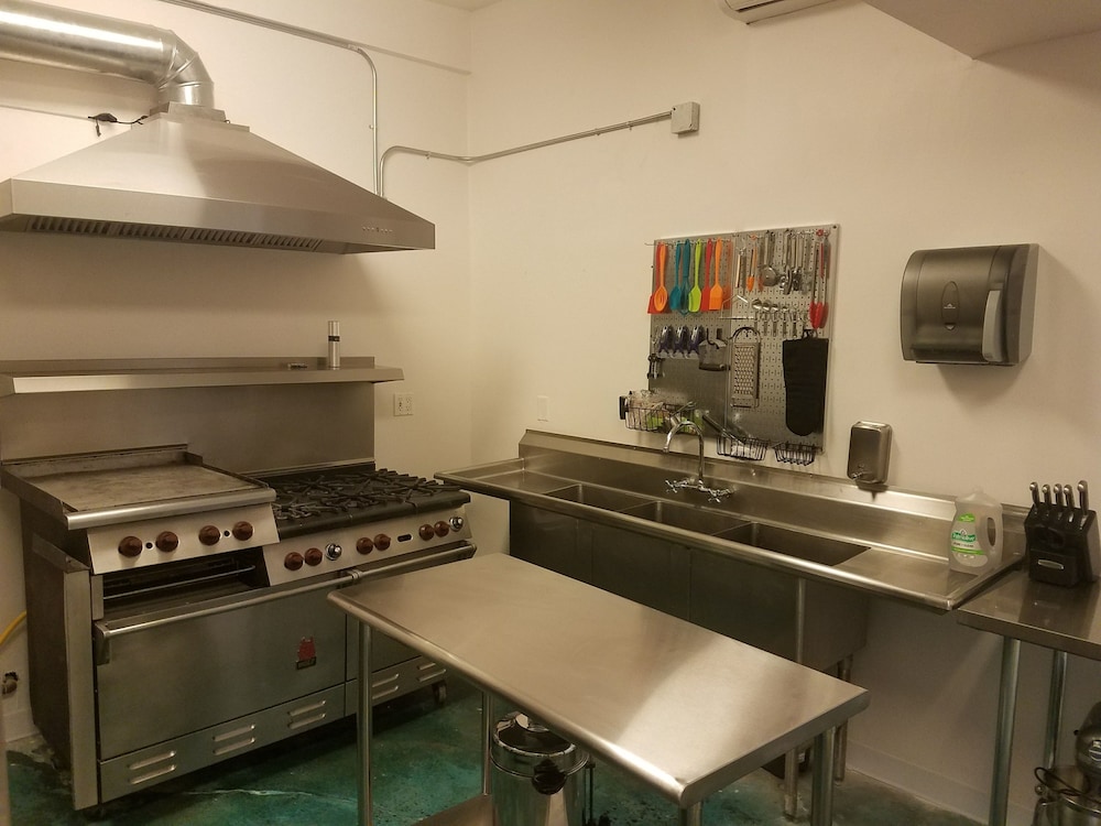 House of Trestles - Hostel