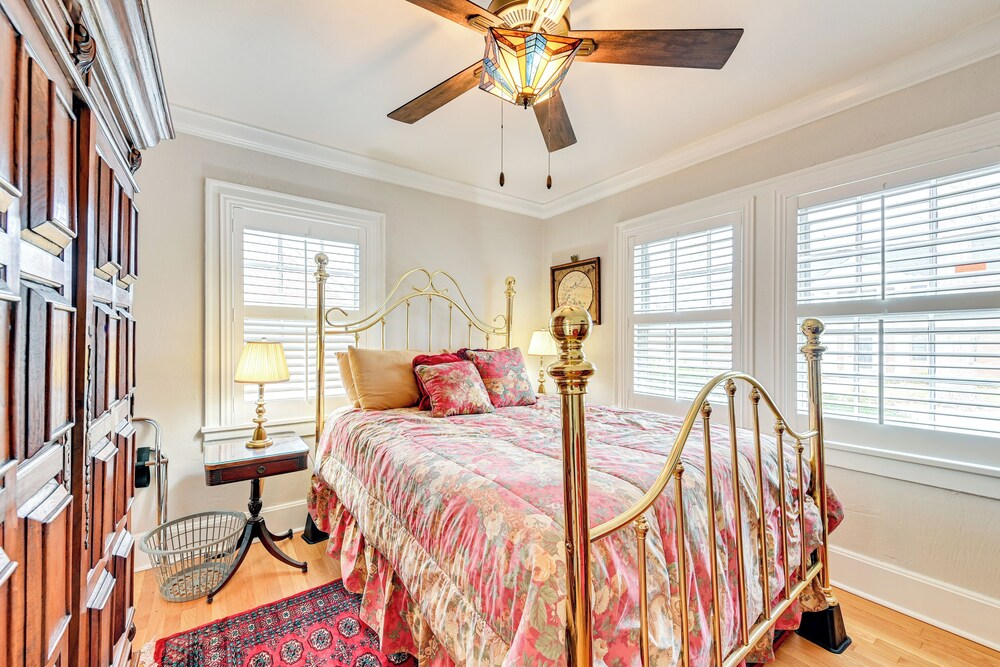 Walk to UK Campus: Charming Home w/ Patio!