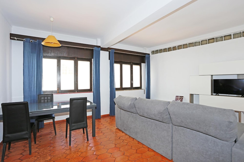 V 06 - Apartment 6 in Seacliff Albufeira