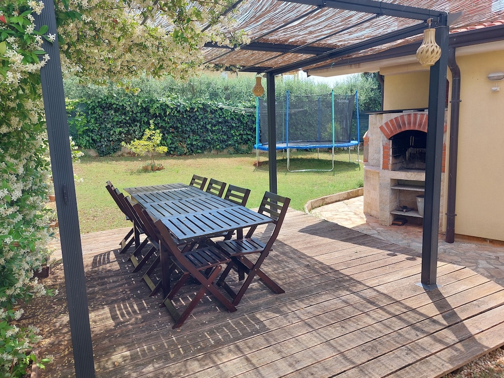 Holiday House with Pool Villa Seabird