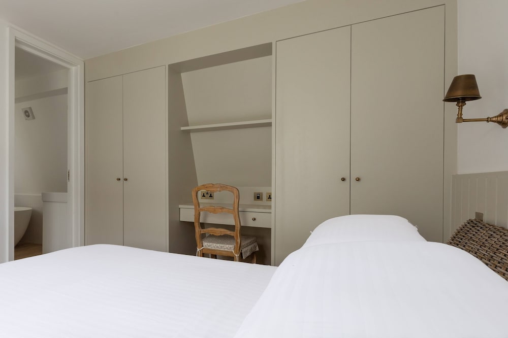 Alba Place III by Onefinestay