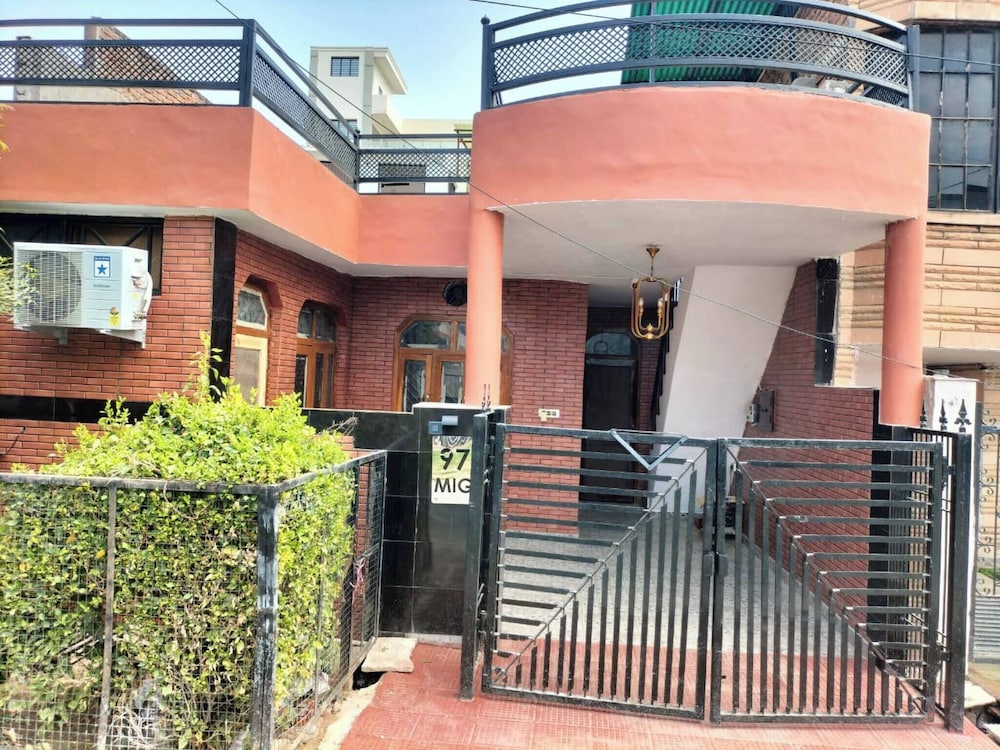 ZM Homestay - Luxury Comfort Awaiting