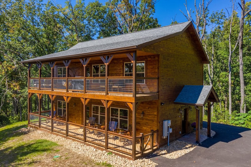 Lux Cabin Mtn Views Flat Parking Dog Friendly