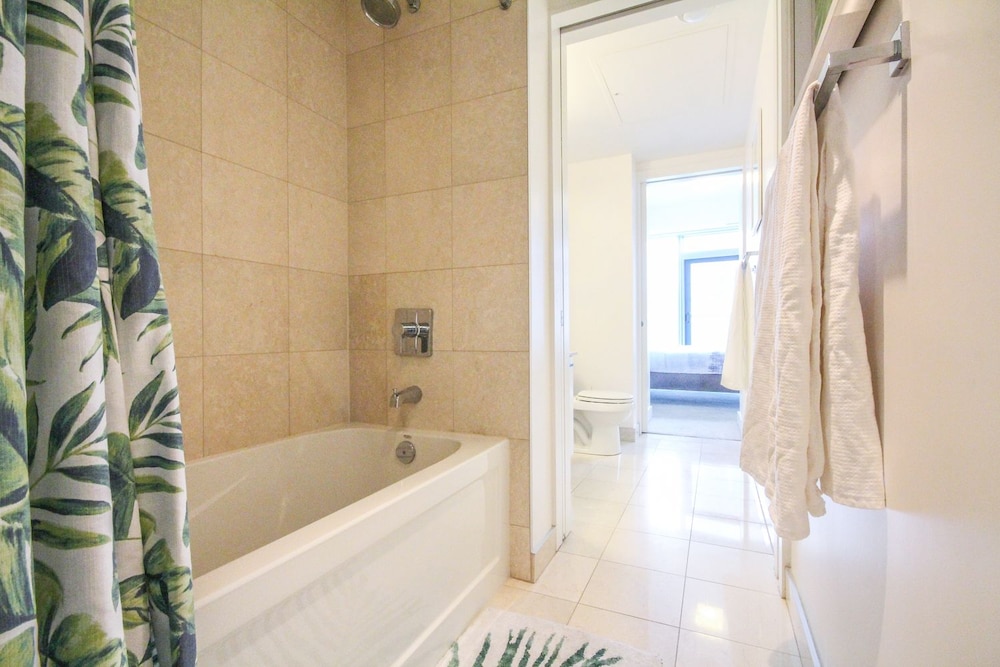 Sarkar Suites - Entertainment District