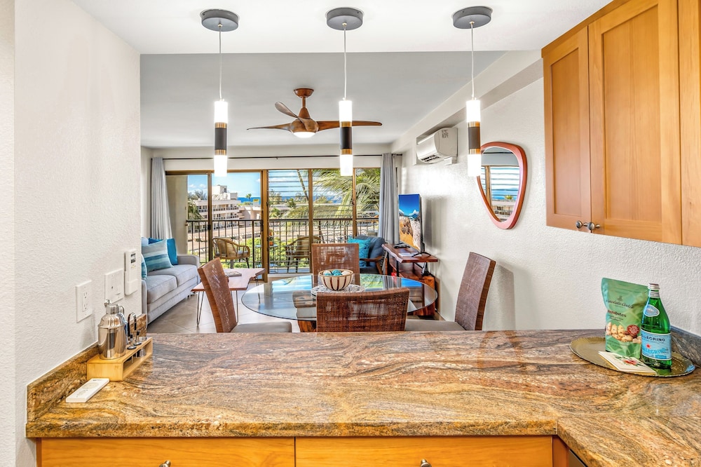 Modern & Central Oceanview Vistas