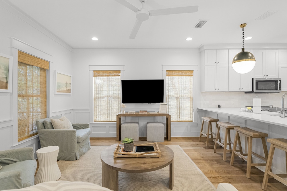 Magnolia Cottages by the Sea by Panhandle Getaways