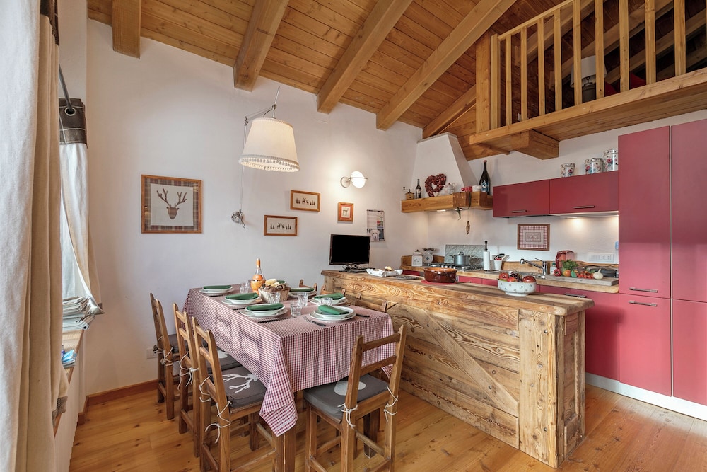 Gleise Lodge apartment