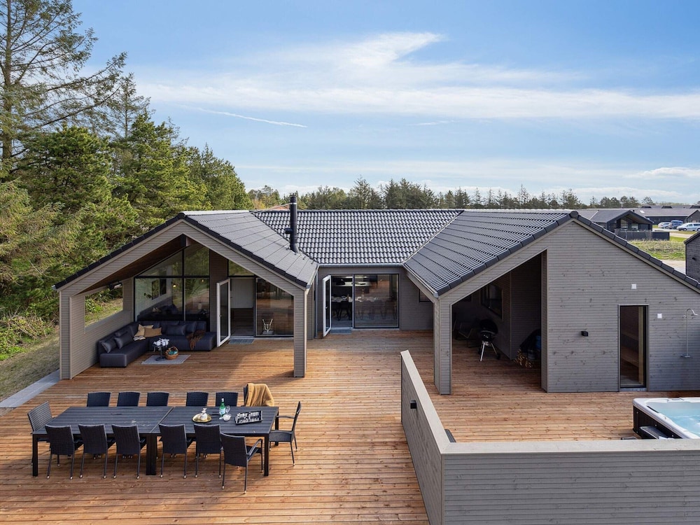 5 Star Holiday Home in Romo