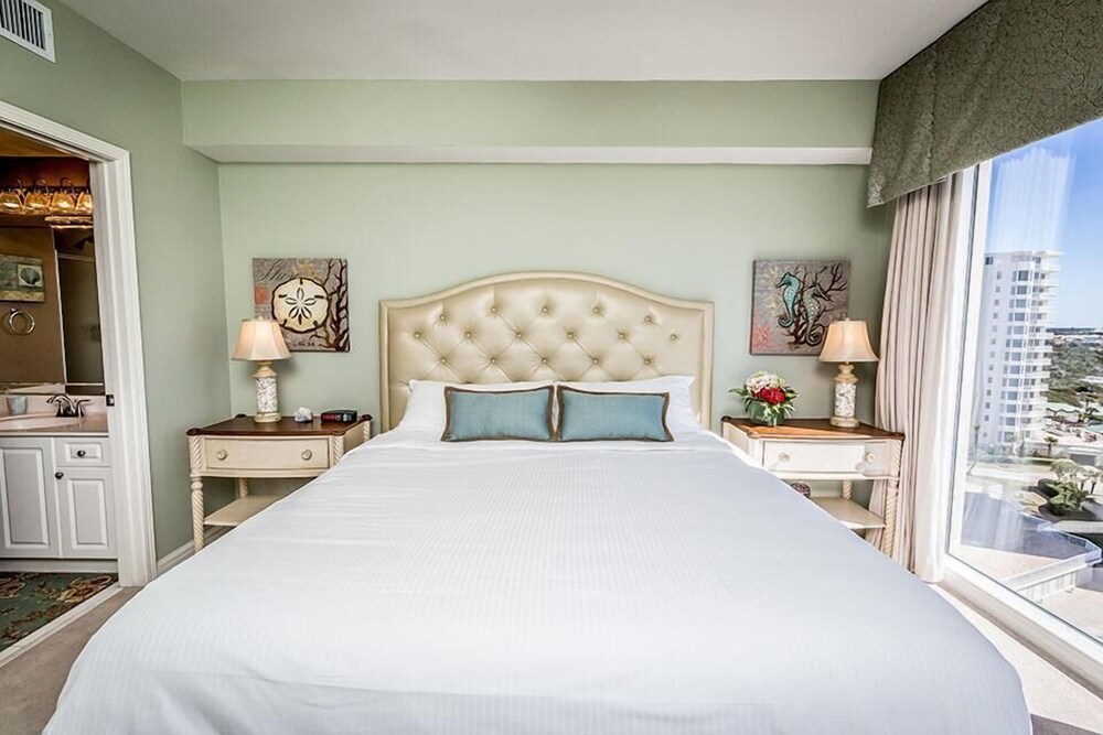 Beach Front Destination 3 Bedroom Holiday Home by Five Star Properties