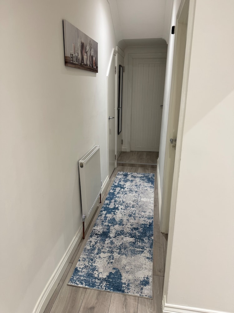Cozy 2br-5guests-near Attractions-garden