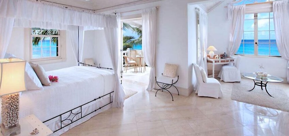 Villa Caprice view 3