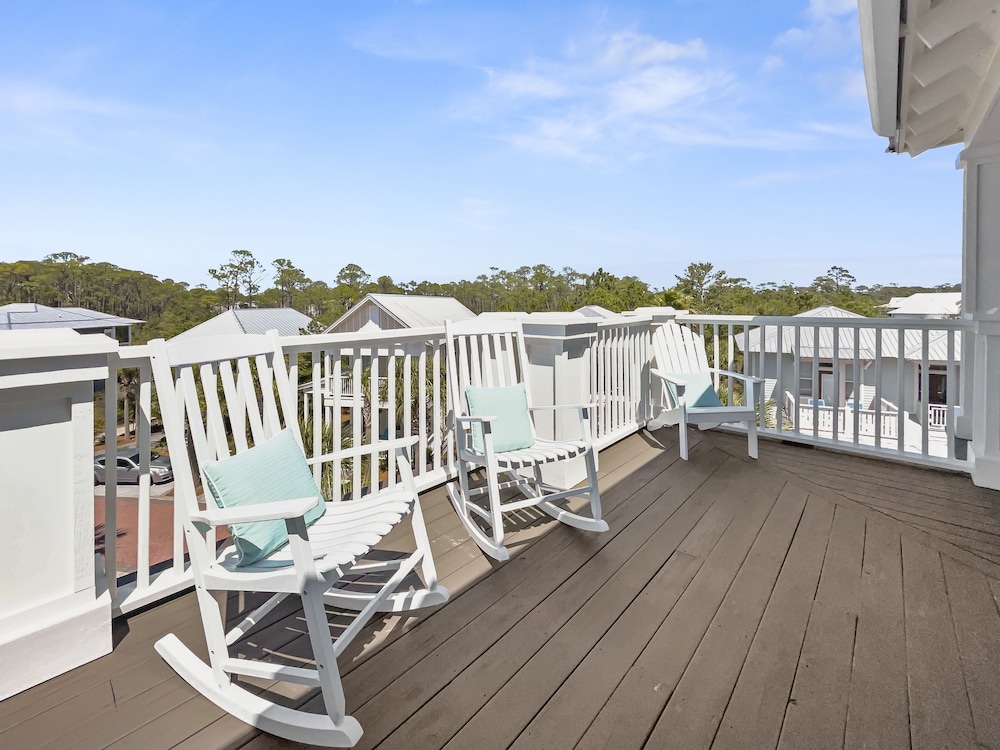 Ciao Bella 7 Bedroom Home by RedAwning view 3