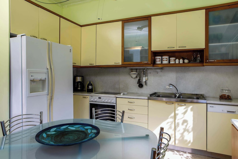 Villa Lauriet Kratigos - Private Escape With Views