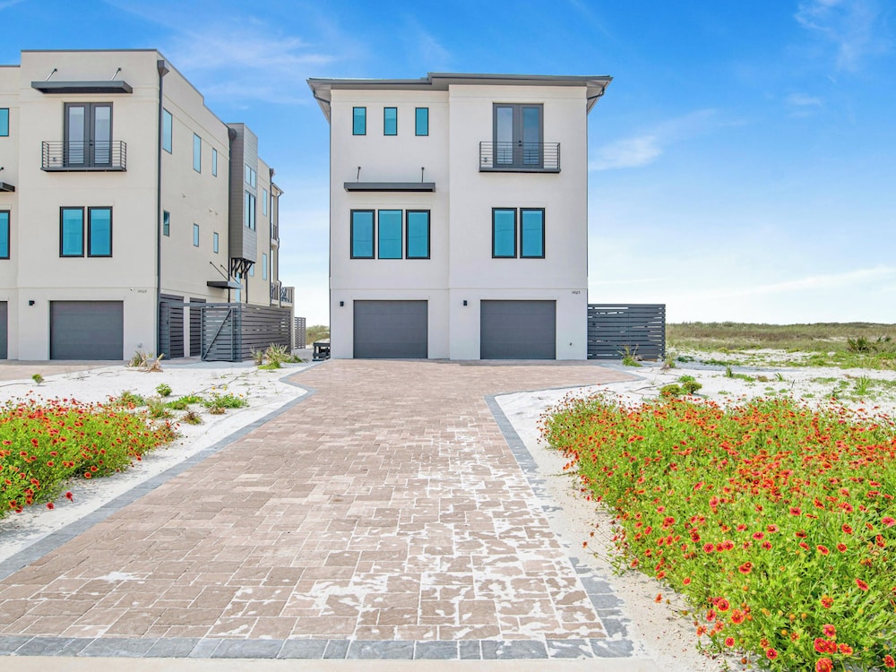Viviana #12 by Southern Vacation Rentals
