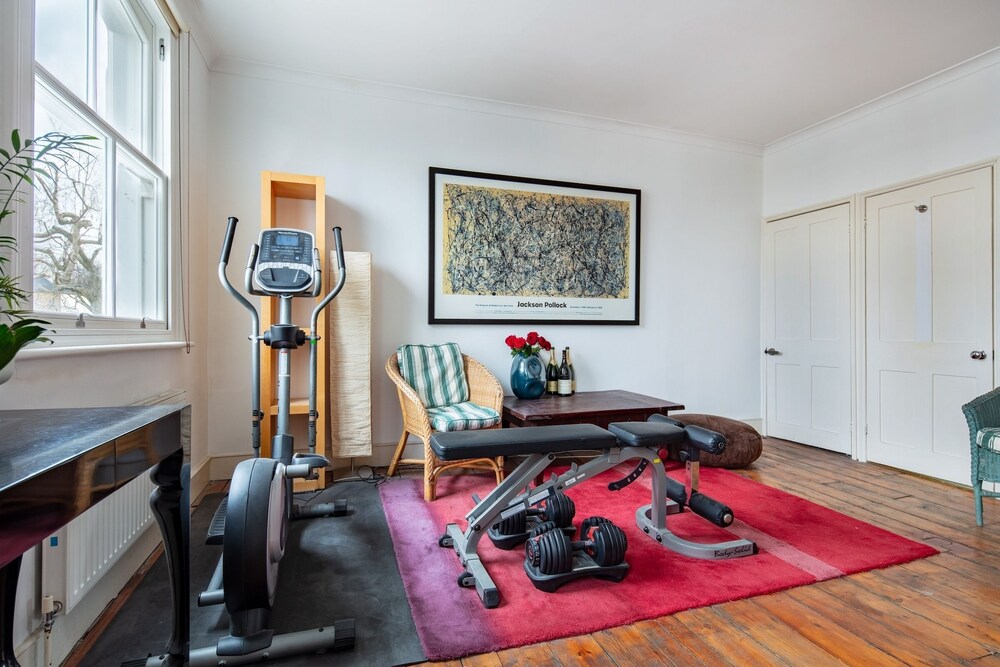 Cozy 2BR Near Notting Hill & Hyde Park