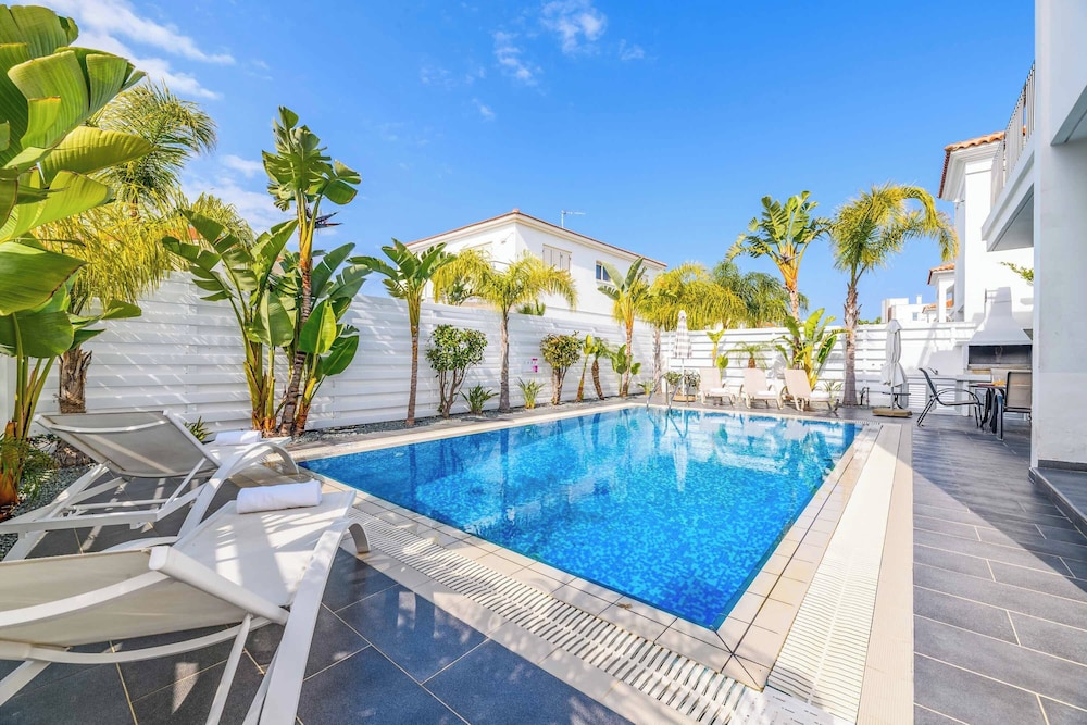 Blue Pelagos Villa