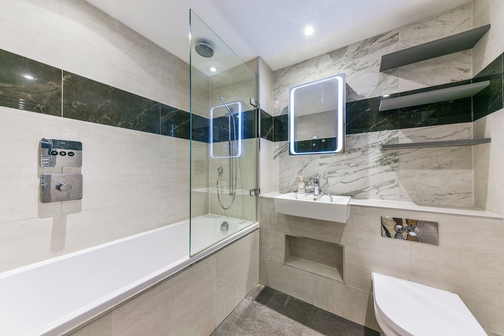 Paddington Ex LUX Flats photo 5