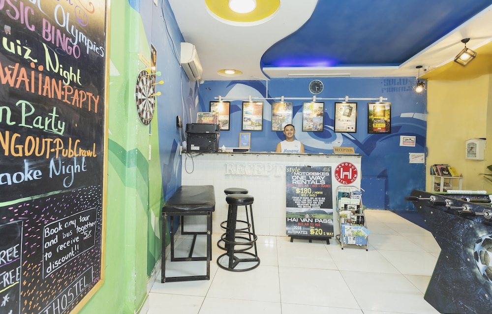 Hangout Hostel HCM