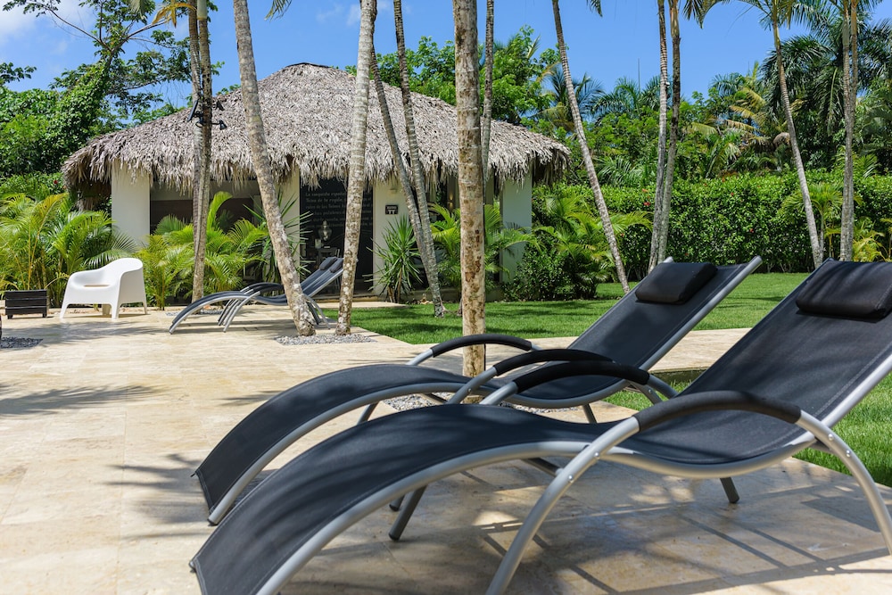 Adults Only Hacienda Terra Taina