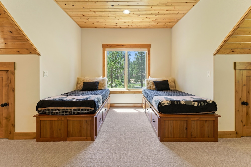 4 Catkin 4 Bedroom Home