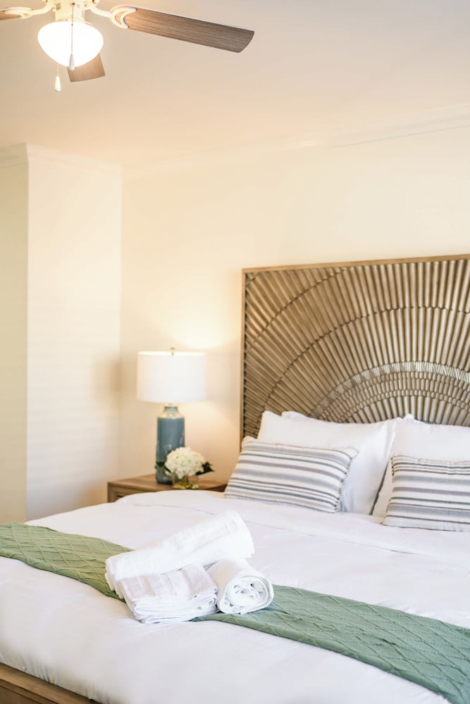 Modern Glendora Retreat Family Getaway Near Cal Poly & Mt. SAC