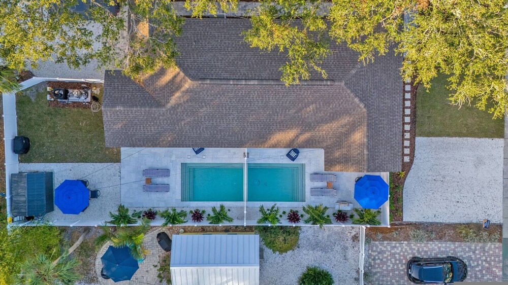 Downtown Gulfport Heated Pool