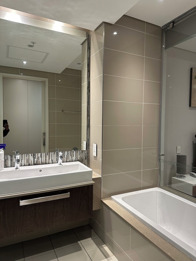 KMG Apartments at Sandton Skye