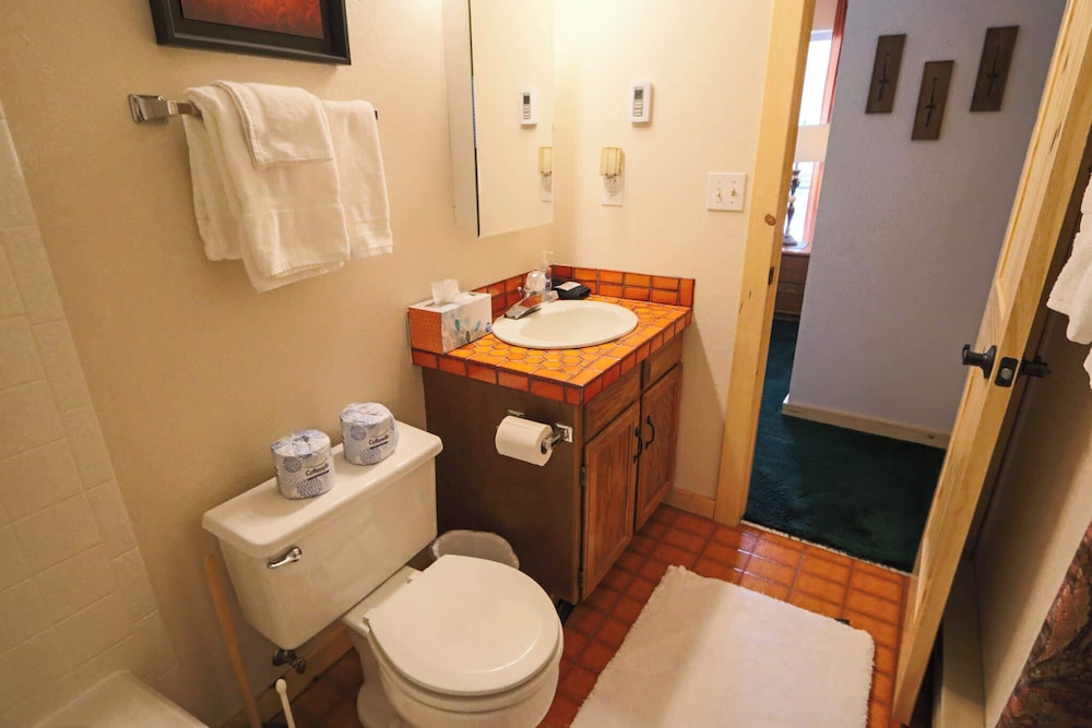 Family Fun Condo Stay for 6!