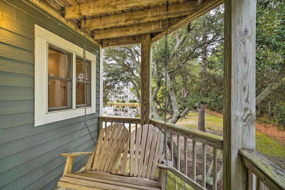 Coastal Home w/ Community Pool < 2 Miles to Beach!