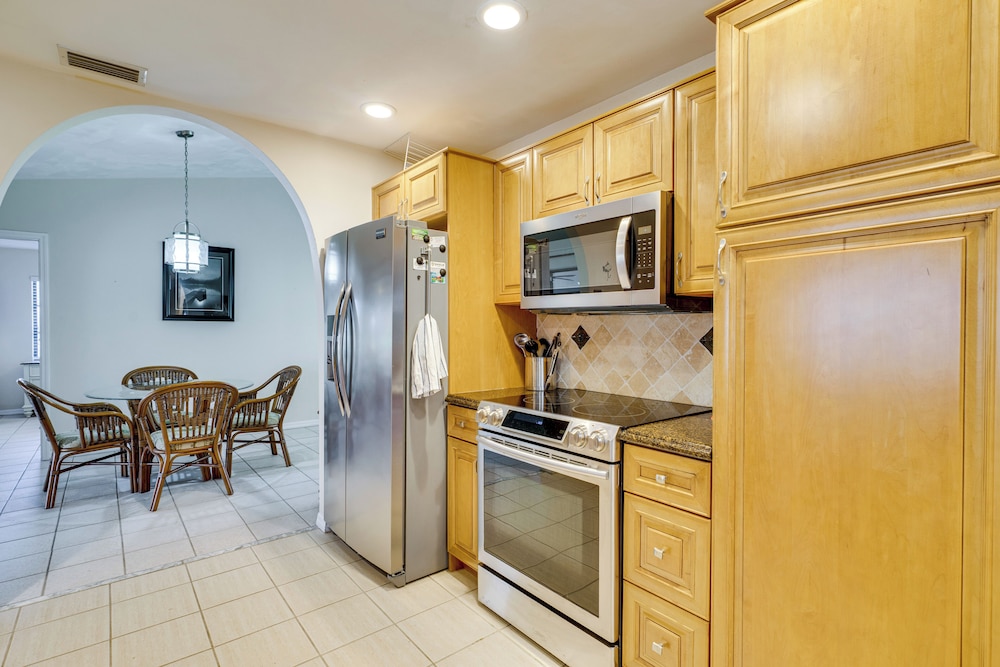 Canal-front Gem w/ Lanai & Dock in Cape Coral