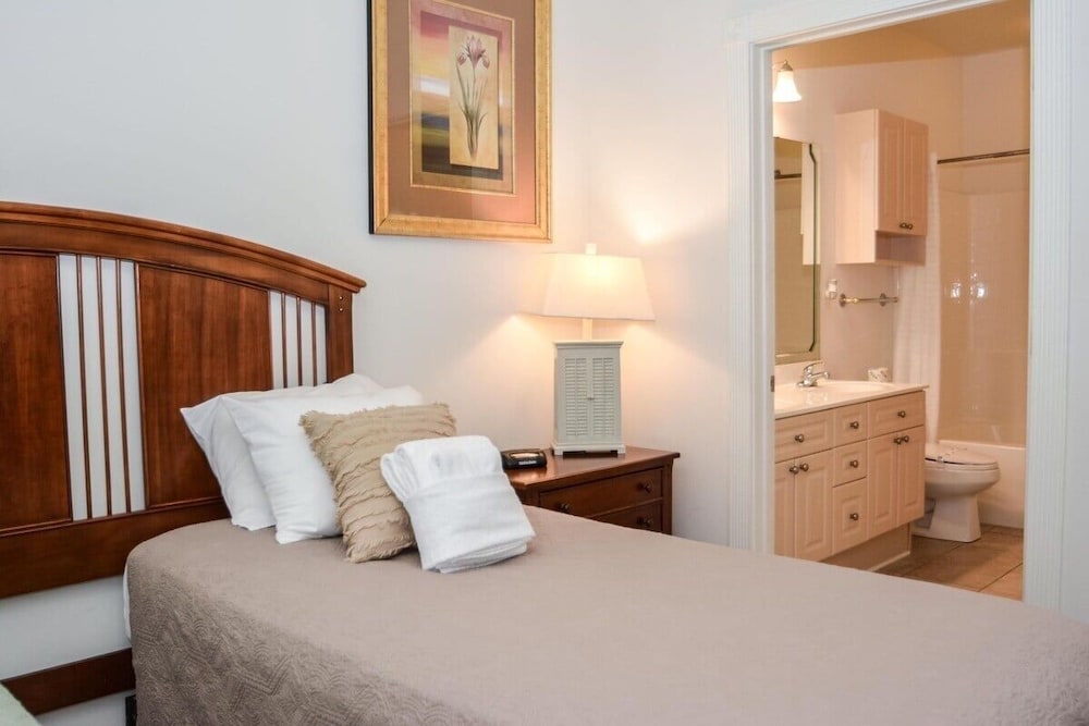 Magnolia Pointe 4820-302 2 Bedroom Condo