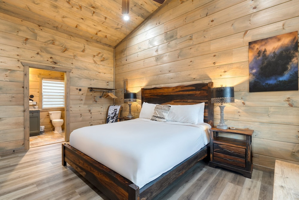 Rambling Ridge Lodge Endless Amenities Fun Indoor Pool Hot Tub A Arcade Game Room