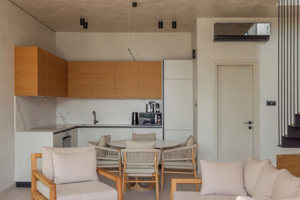 Greenvale Park Villas by Coastalbliss