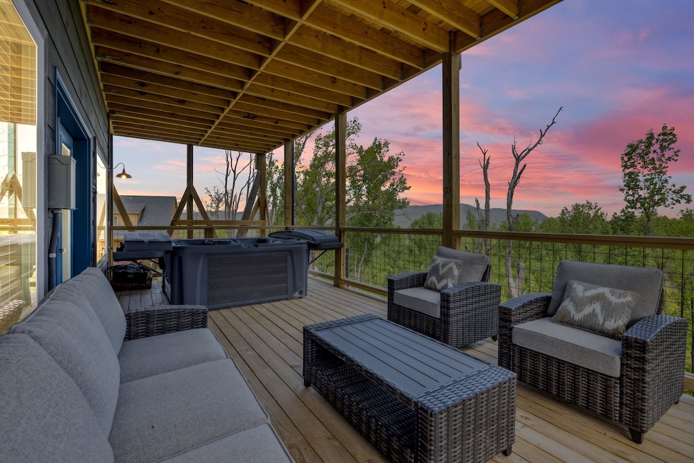 Celestial Haven 3 Bedroom Cabin