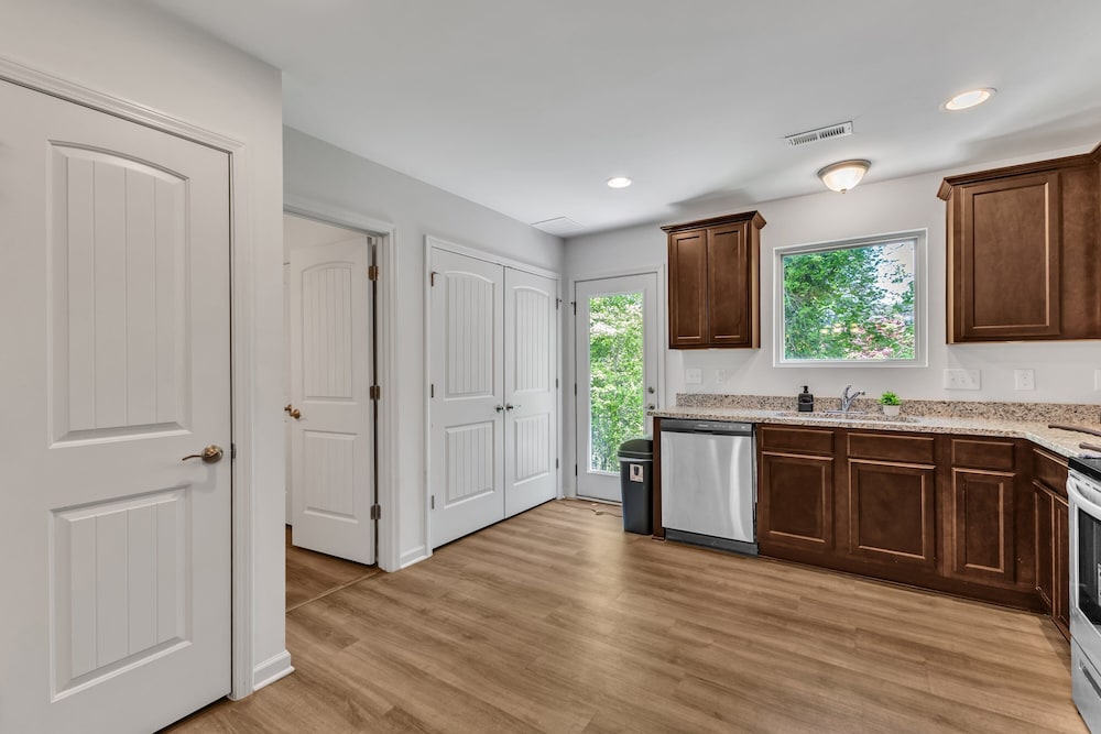 King 3BR Townhouse Mins to Cary NC State