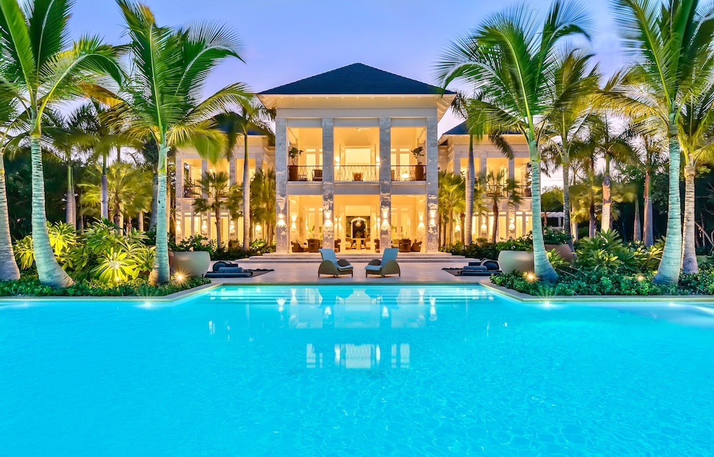 Villa Alta Gracia w Private Pool Designer Decor