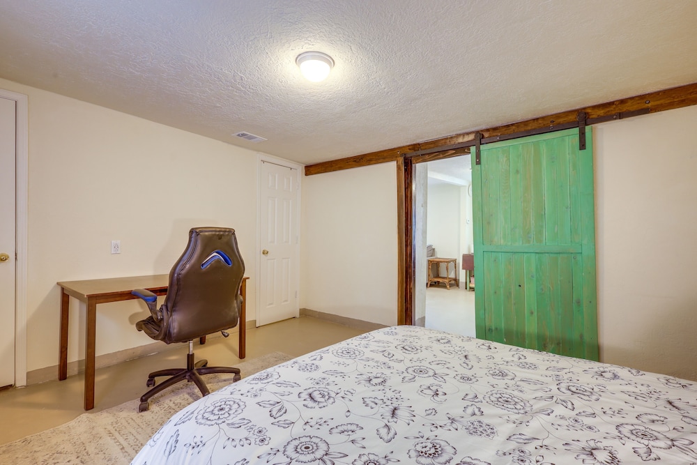 Pet-friendly Home Near Downtown Albuquerque! view 2