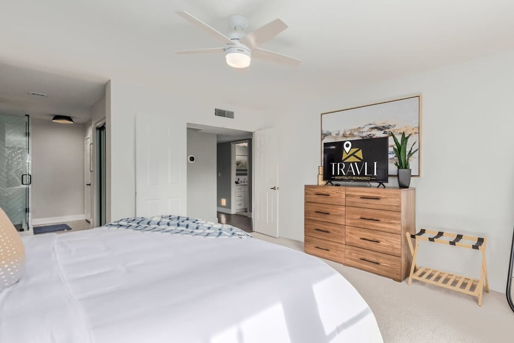 Greenway Park Retreat Al-fresco Living Heated Pool