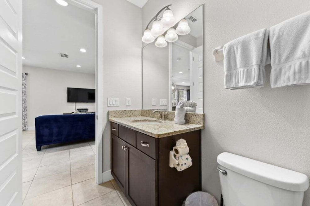 Elegant 8br Retreat W/ Private Pool, Spa & Family-friendly Comfort 8 Bedroom Villa
