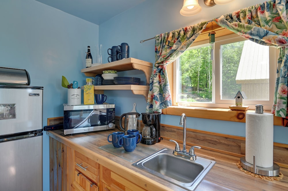 Cozy Catskills Studio Rental w/ Mountain Views!