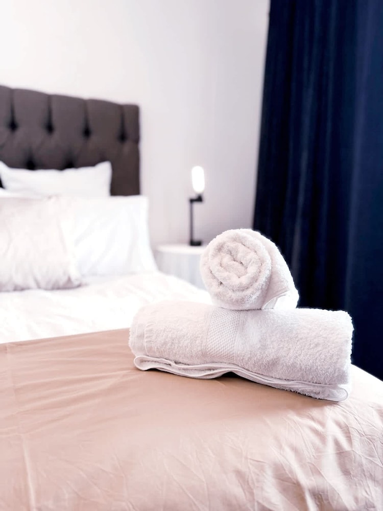 Spacious 1 Bedroom Apartment Atlantica Seapoint