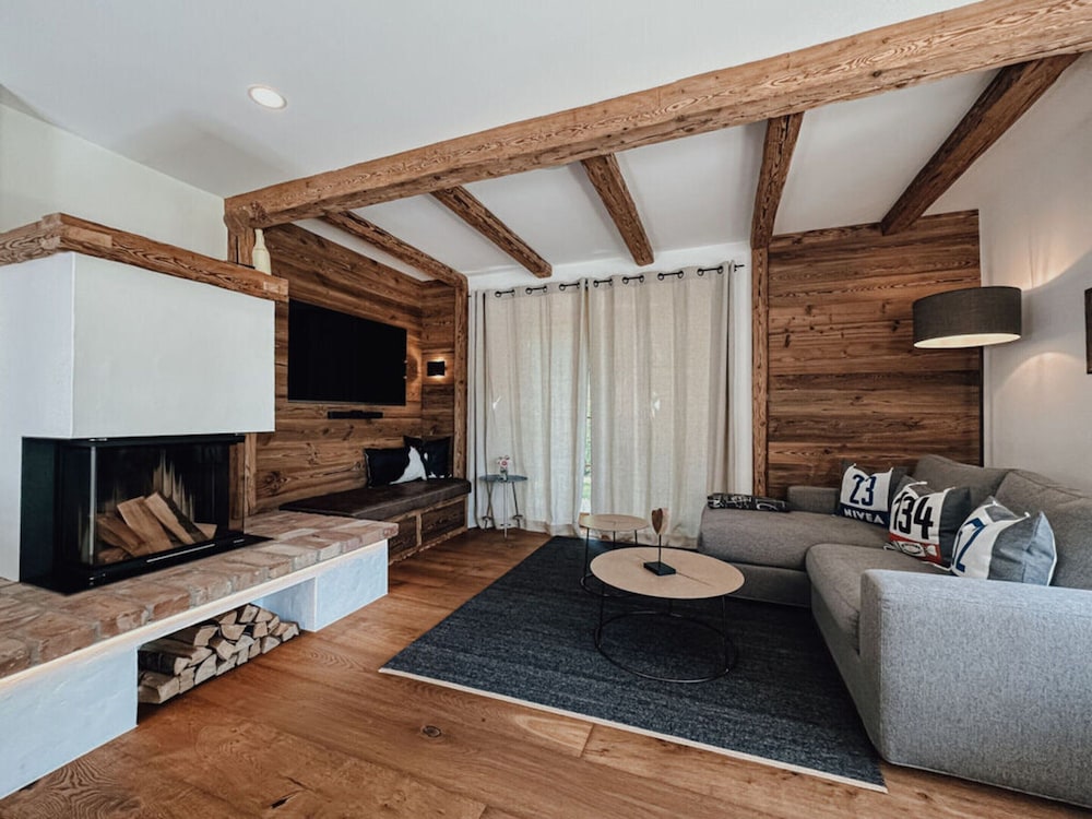 Chalet Nordic Modern Retreat