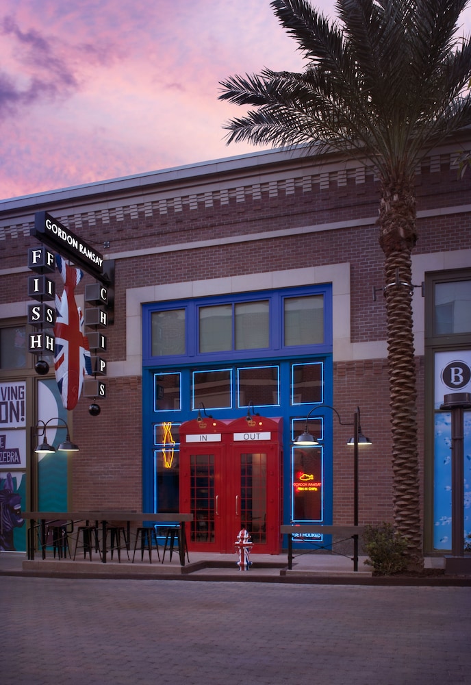 The LINQ Hotel & Casino – A Caesars Rewards Destination 33