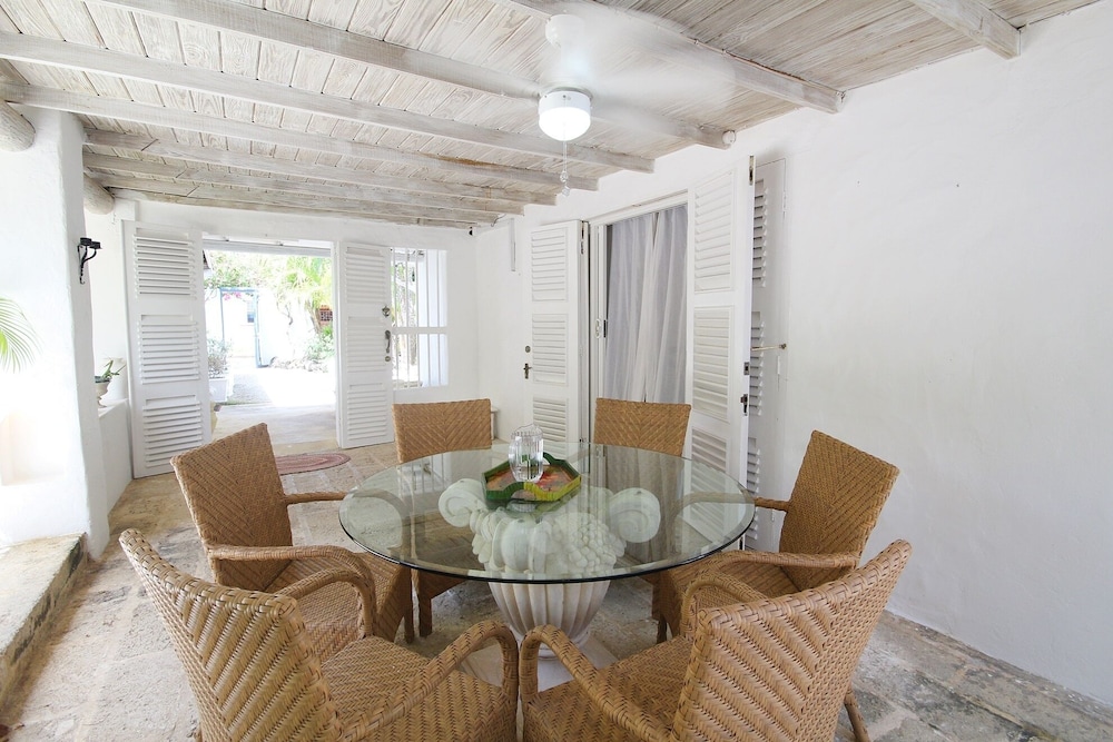 Poolside Paradise Near Beach - Pavilion Villa by Bluescape
