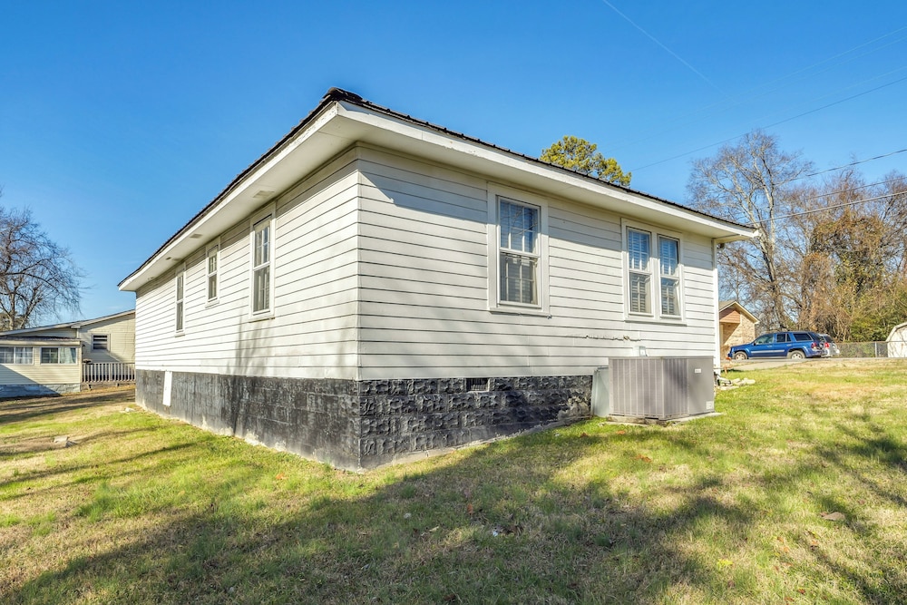 Cozy Shelbyville Home Near Hiking & Distilleries! view 2