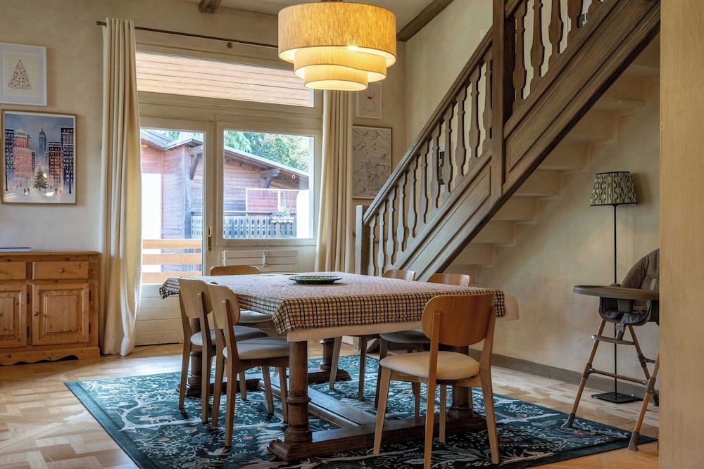 Apt Elegant With Balcony 9p/4br - Megeve Center