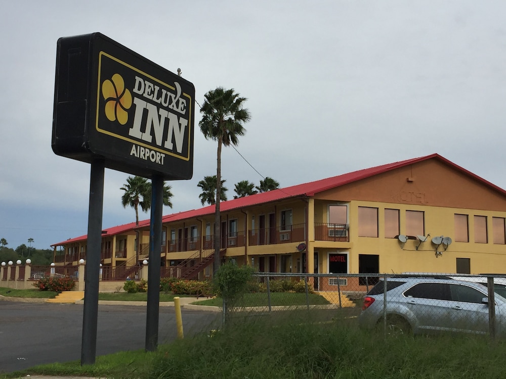 Deluxe Inn Airport